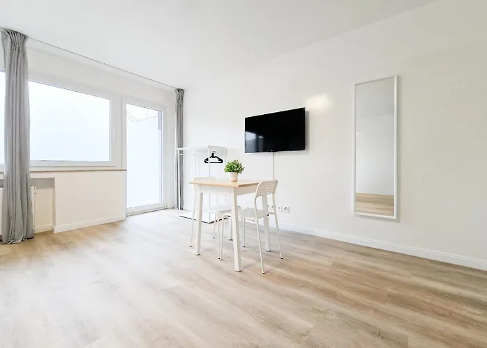 Tolstov - With Balcony - 25 Min Messe Dus * Duisburg