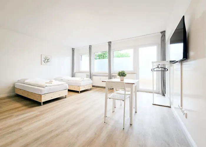 Tolstov - With Balcony - 25 Min Messe Dus